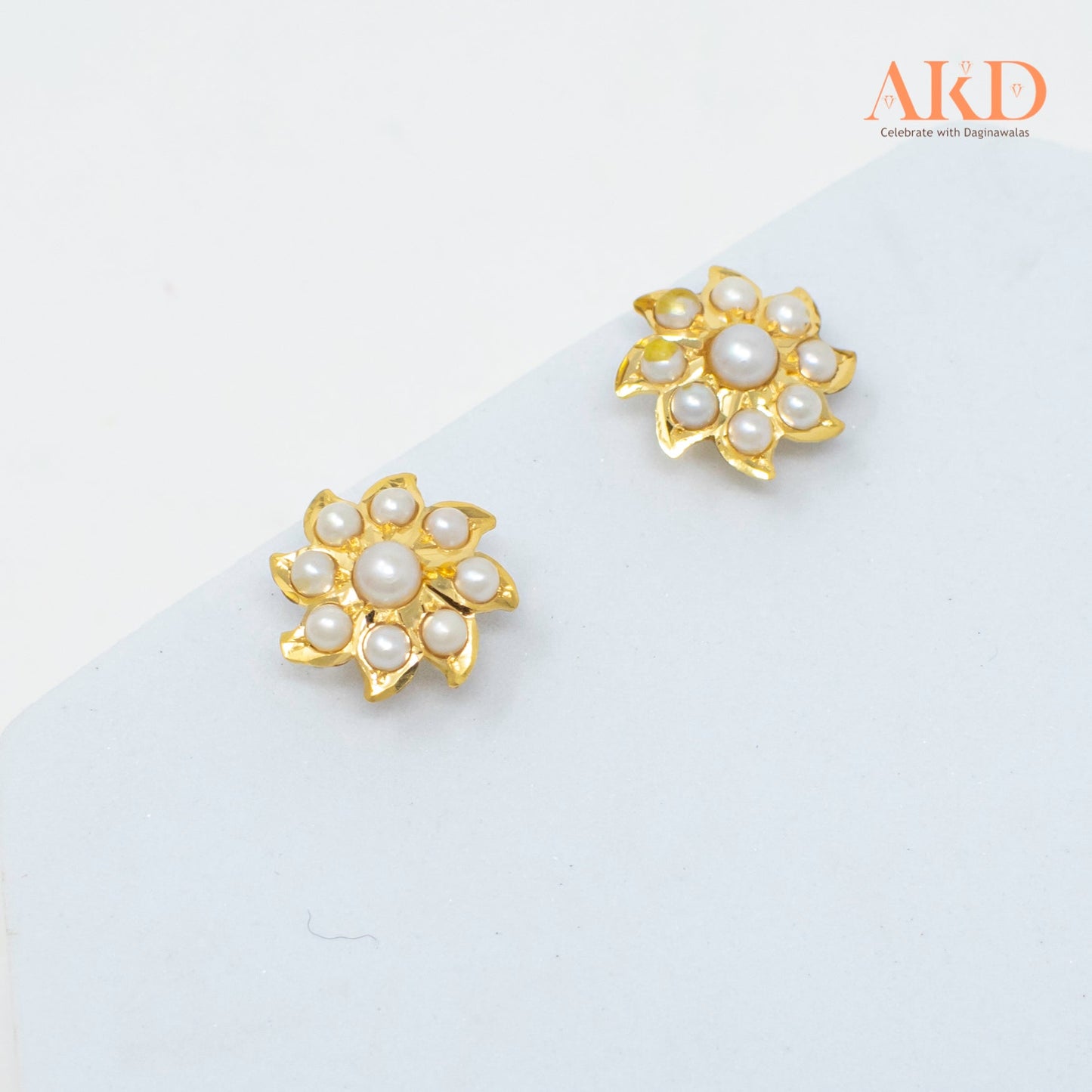 Earring- Plain Gold 91.6 (22K)