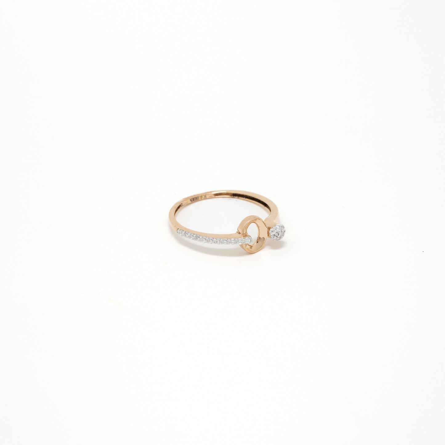 MOISSONITE RING 18K