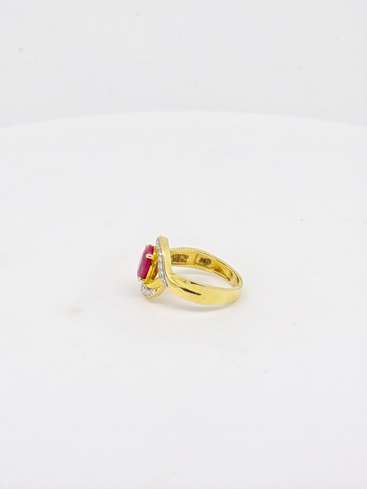 RUBY MOISSANITE  RING 18K 0071-MO.1050
