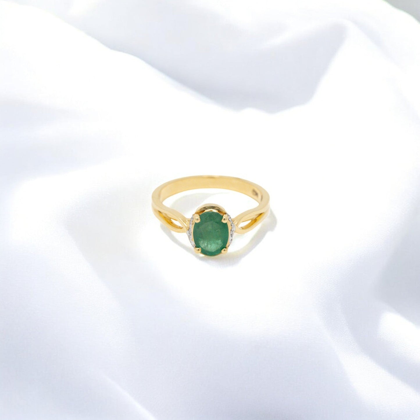EMERALD MOSSONITE RING 18K 0079-MO.250