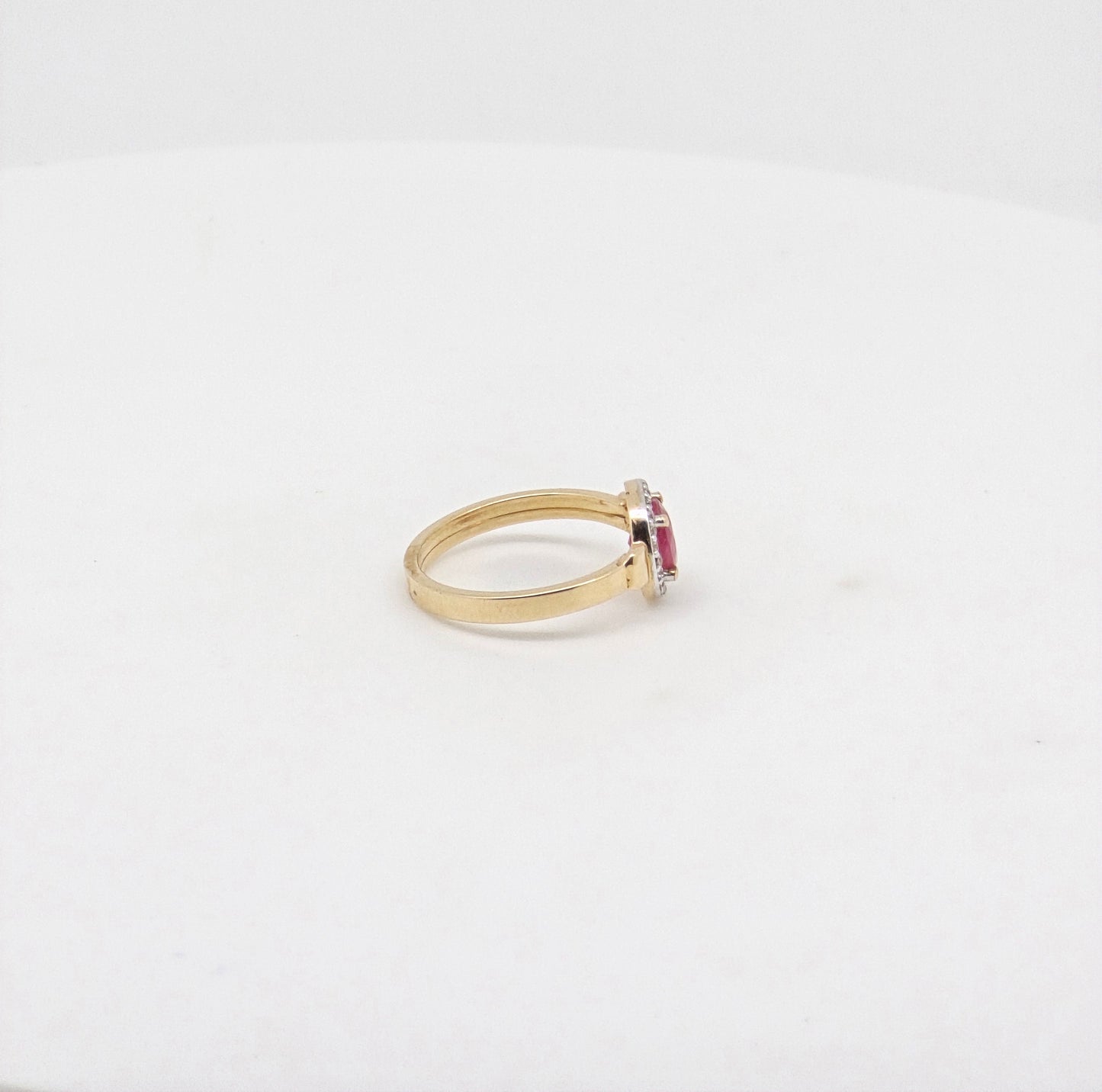 CZ RUBY RING 18K