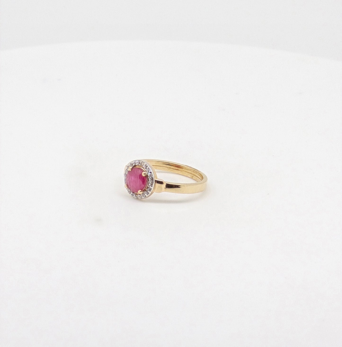 CZ RUBY RING 18K