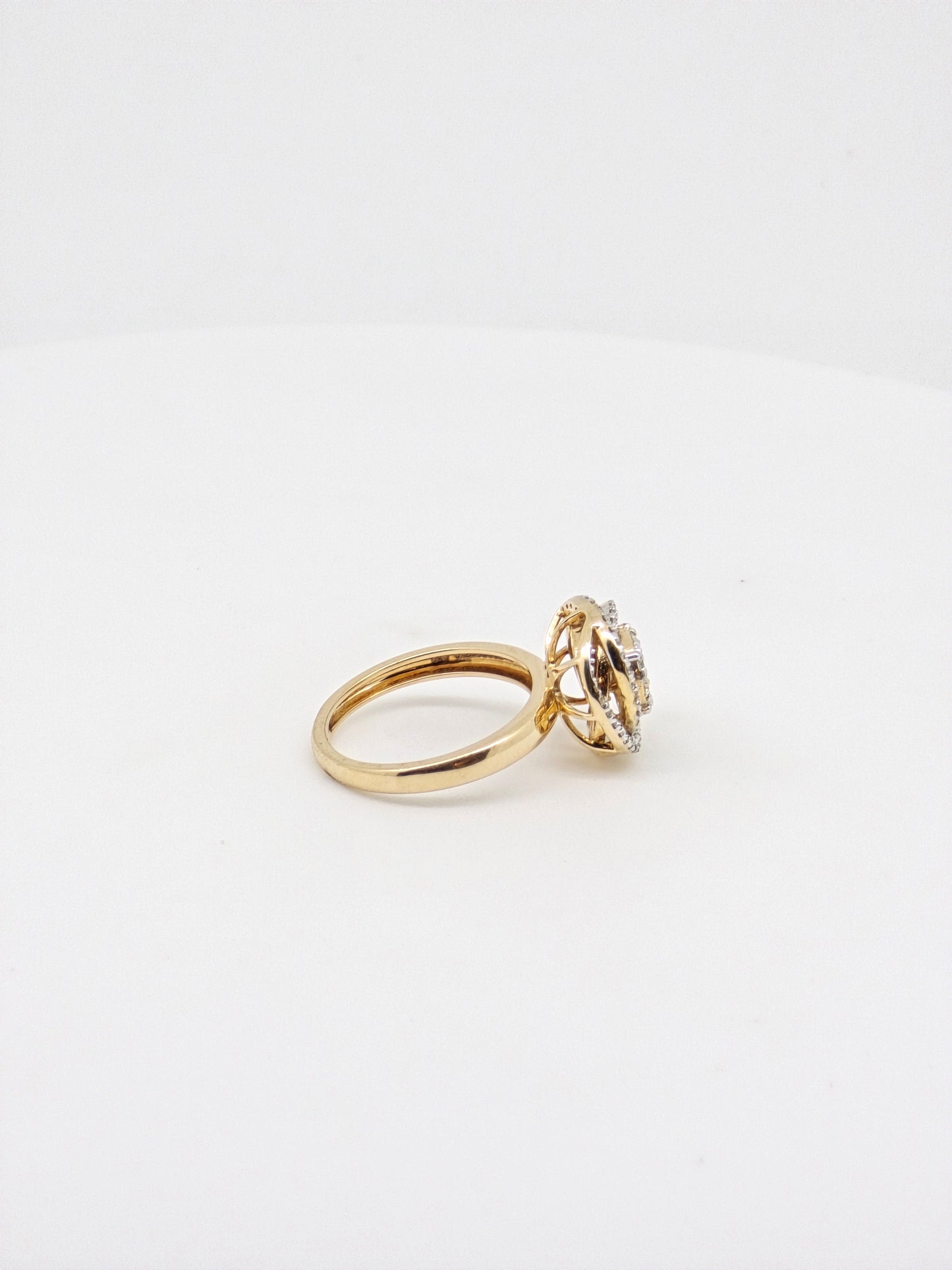 DIAMOND RING 18K