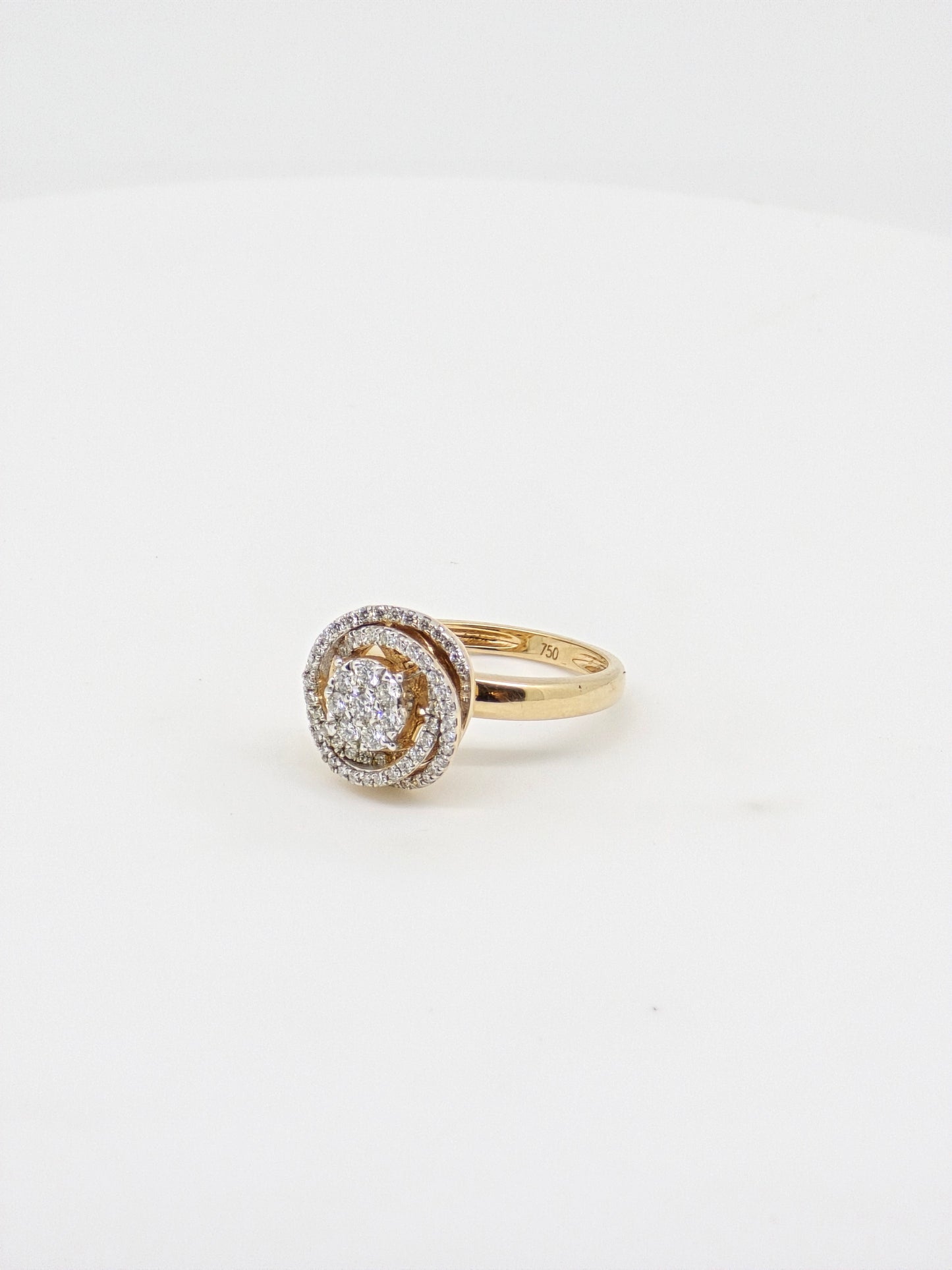 DIAMOND RING 18K