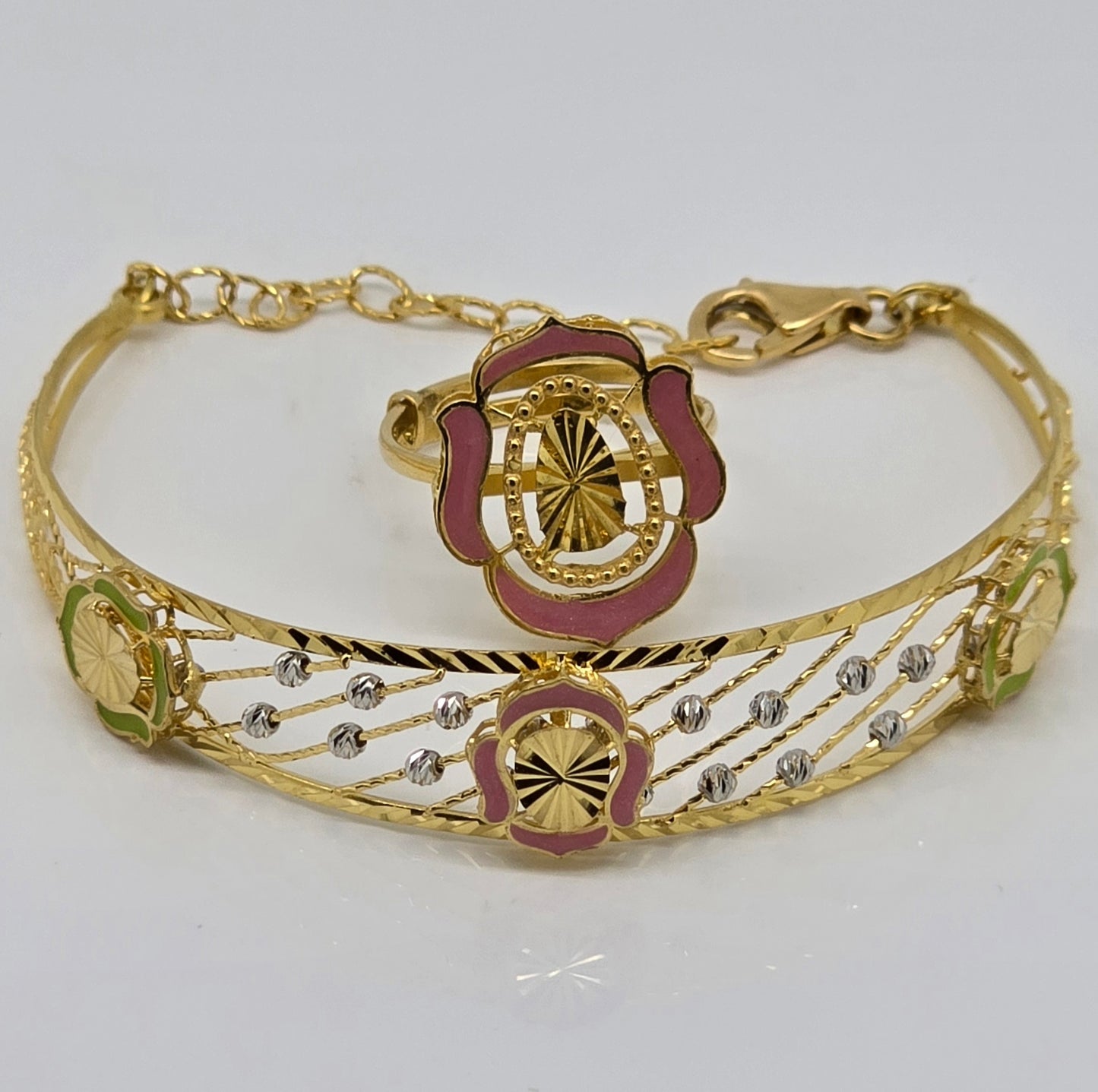 FANCY BRACELET RING 22K