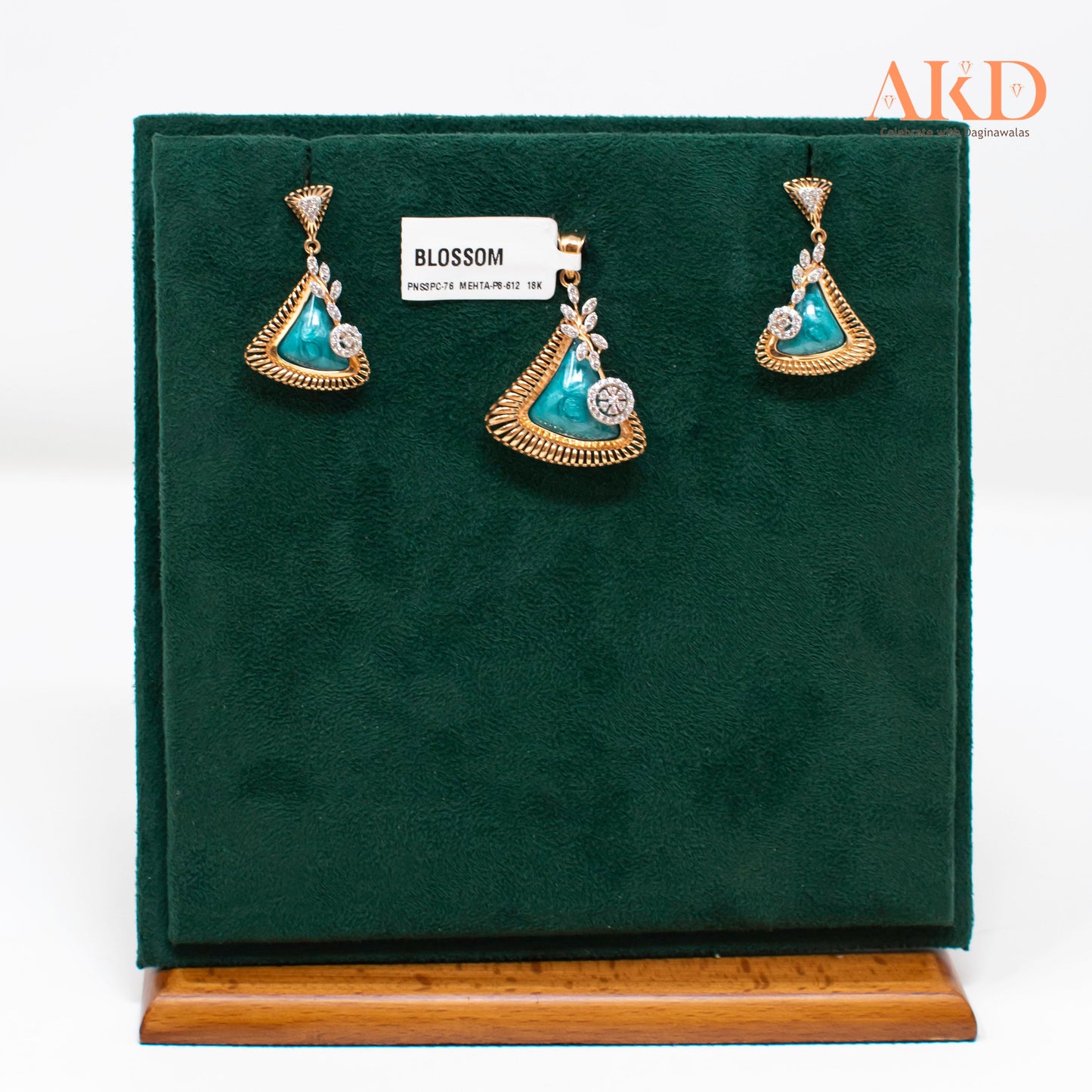 Pendal set- Cubic Zirconia 18K Gold