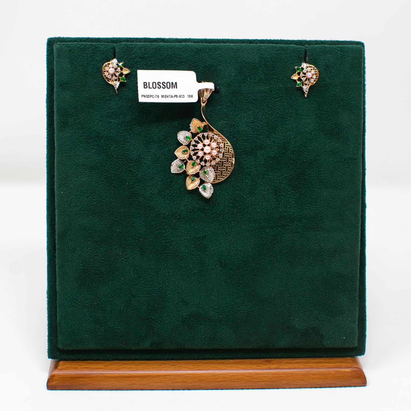 Pendal set- Cubic Zirconia 18K Gold