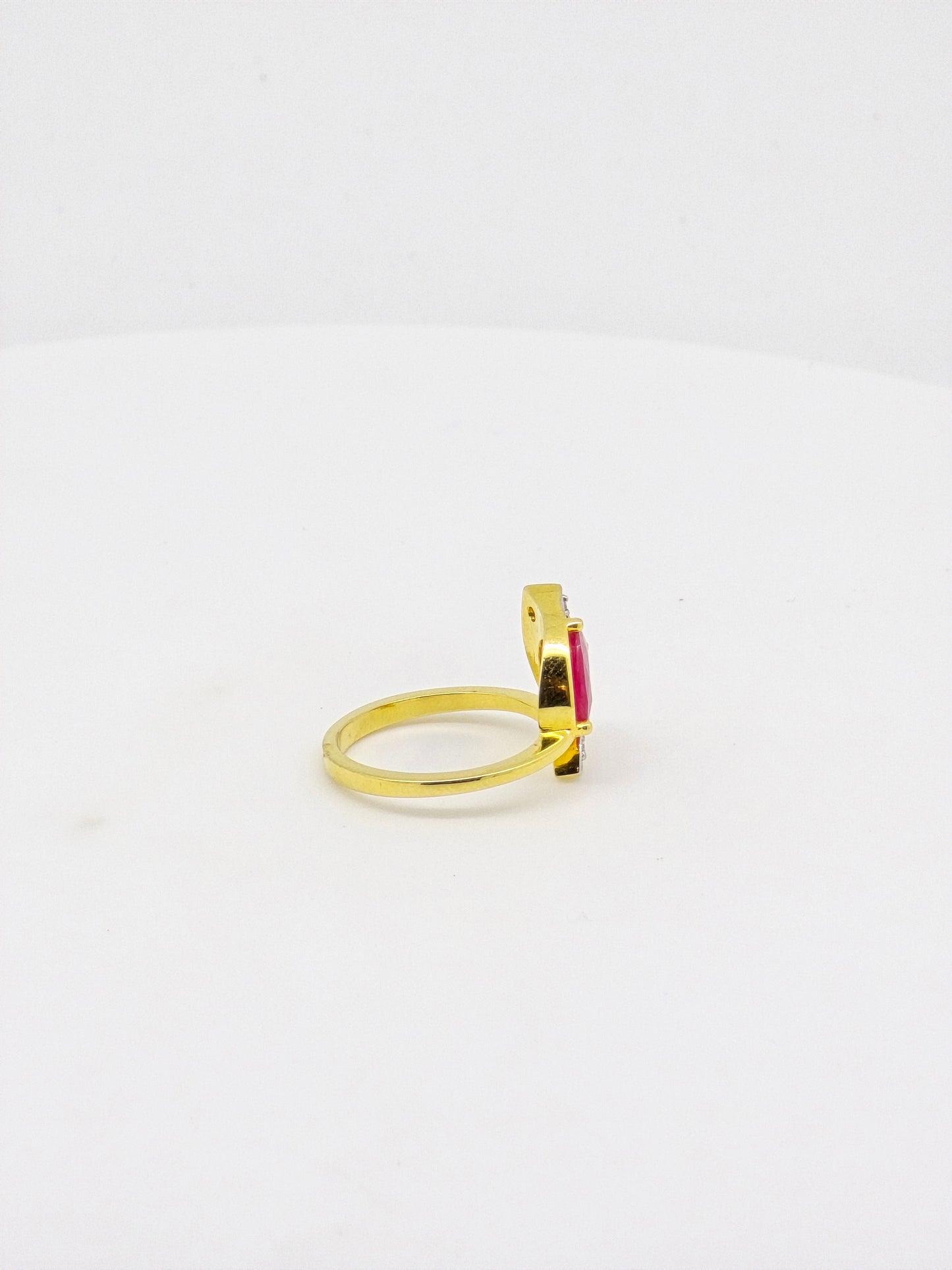 RUBY MOISSANITE  RING 18K MO.13CT-585