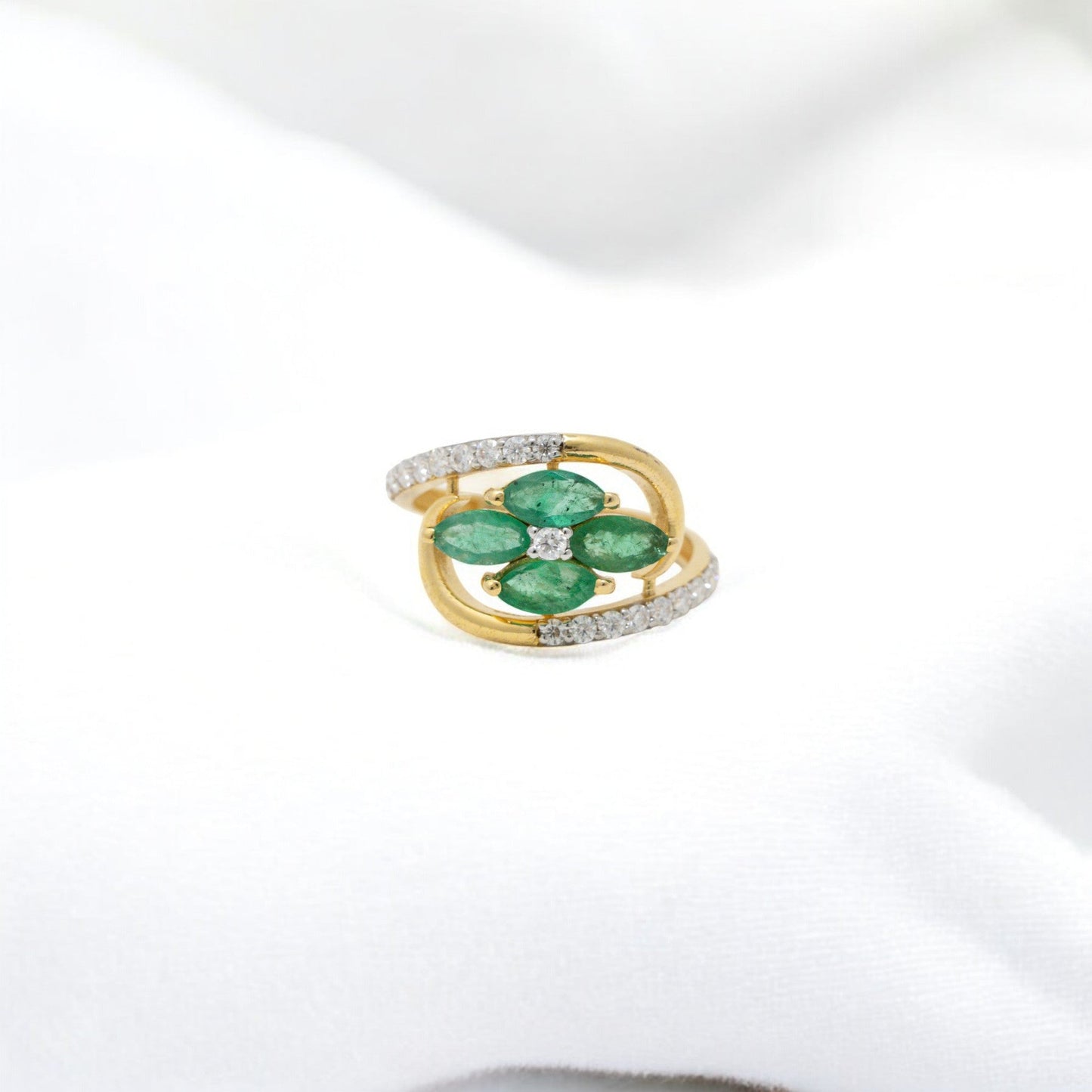 EMERALD MOSSONITE RING 18K MO.40CT-1900