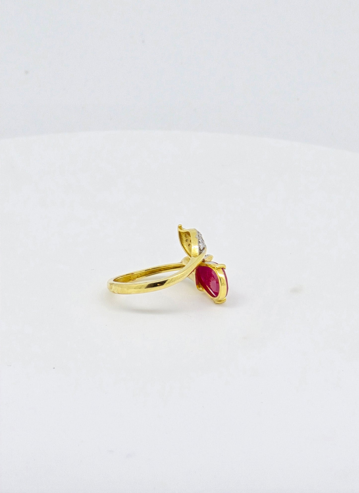 RUBY MOISSANITE  RING 18K MO.65CT-2925