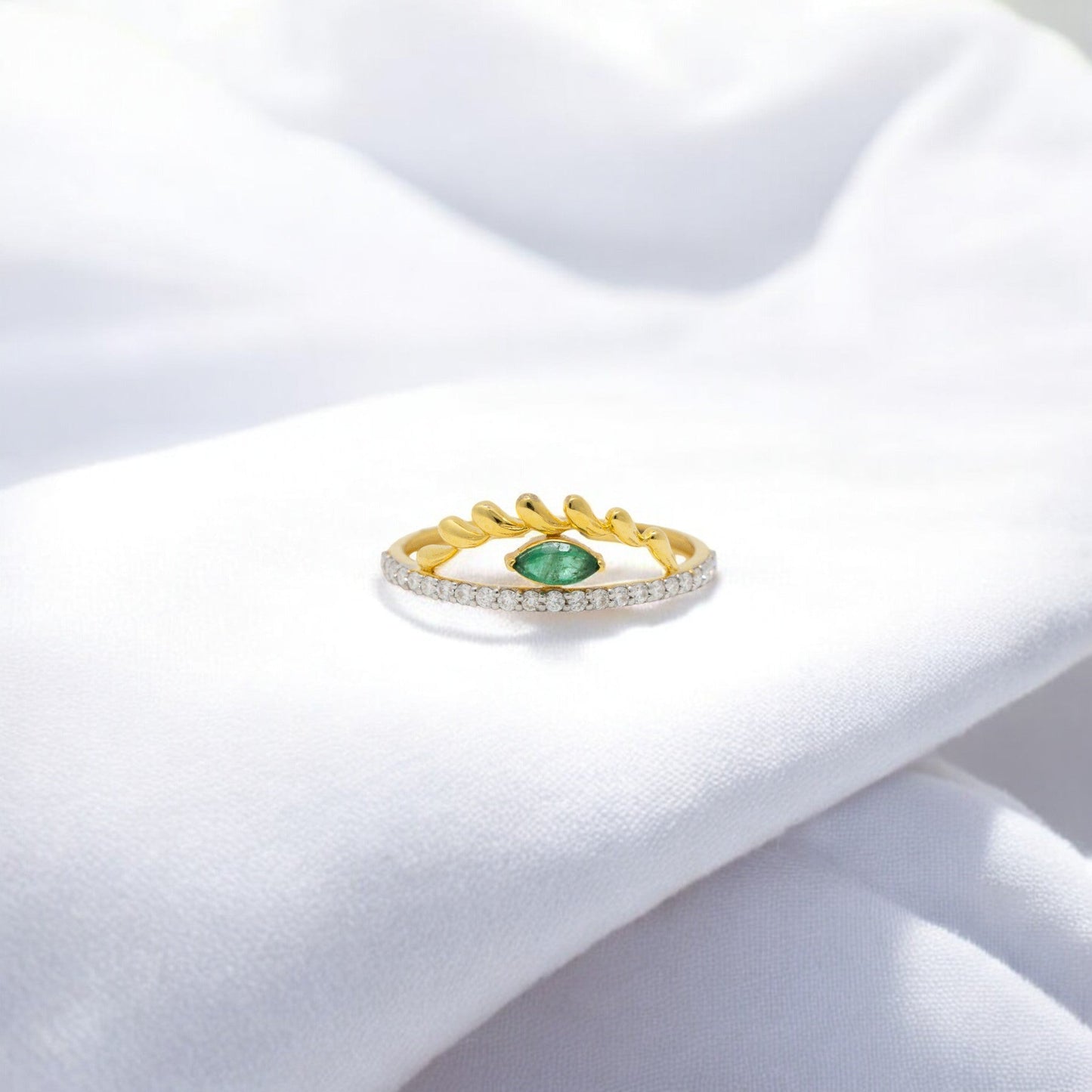 EMERALD MOSSONITE RING 18K MO17CT-1150