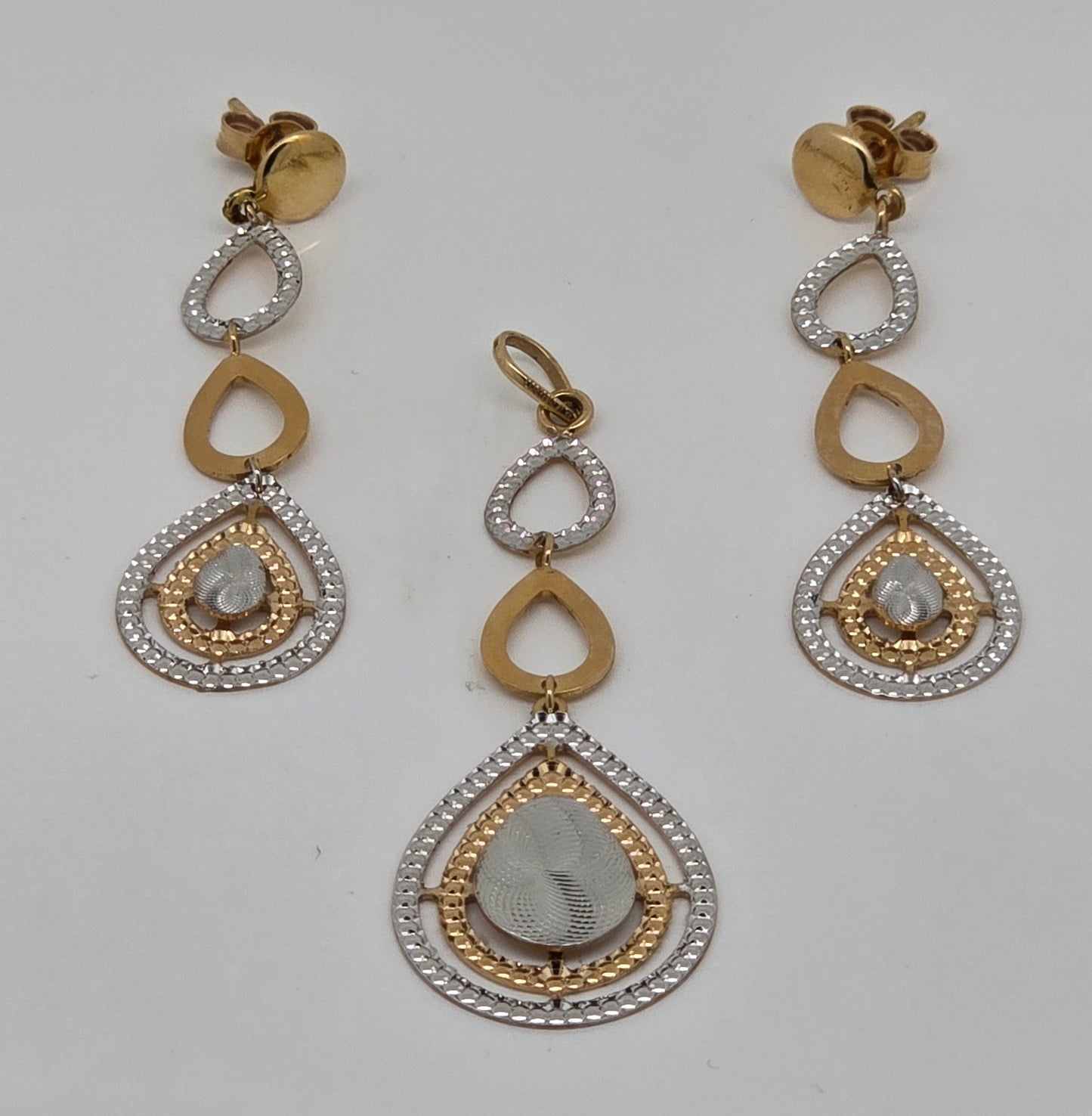 PENDENT SET 18K