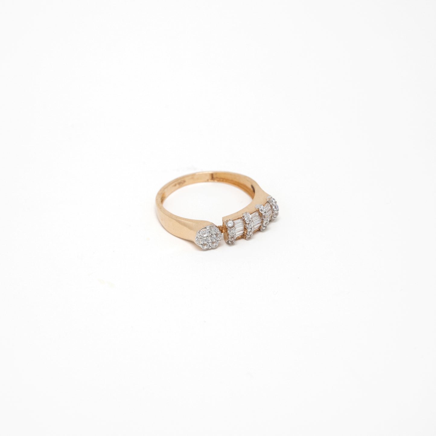 STUDDED RING 18K
