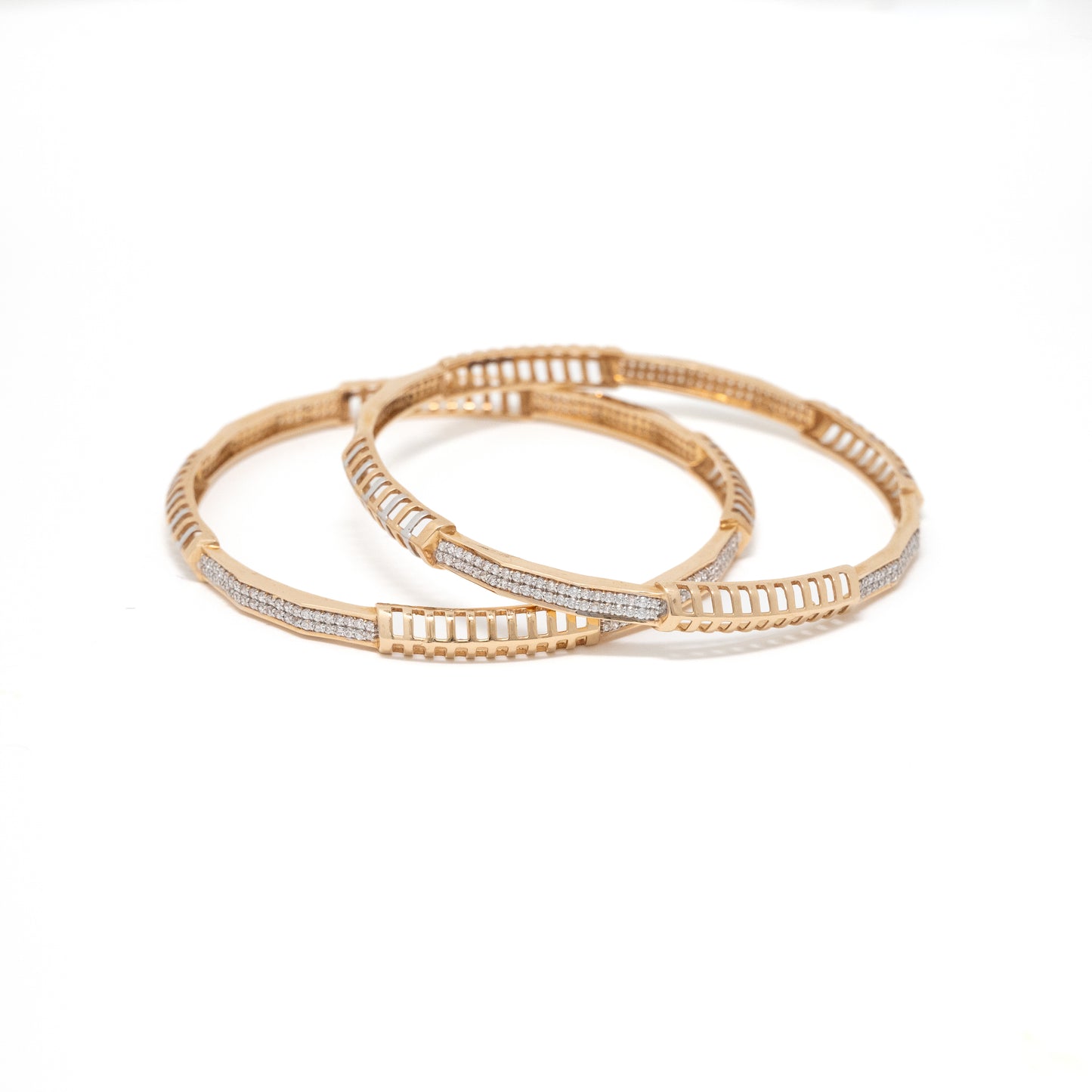 STUDDED BANGLES 18K