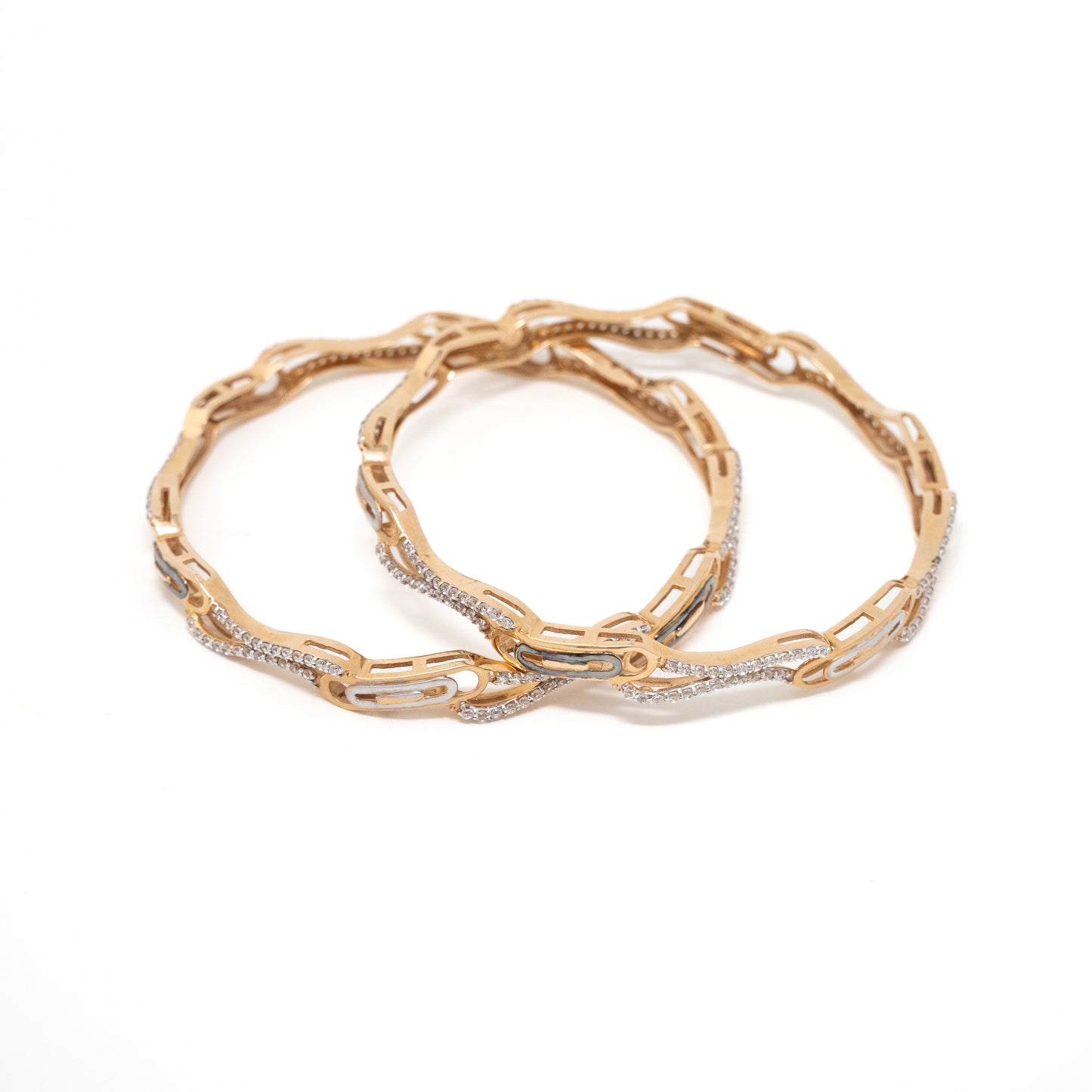STUDDED BANGLES 18K