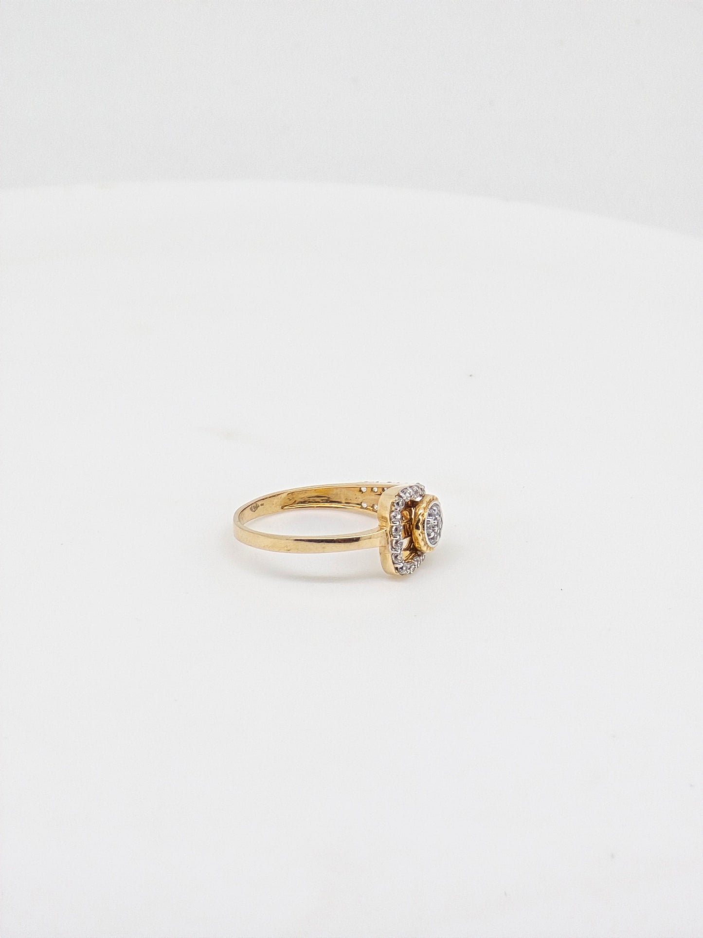 CZ RING 18K SRJ-RL-3499