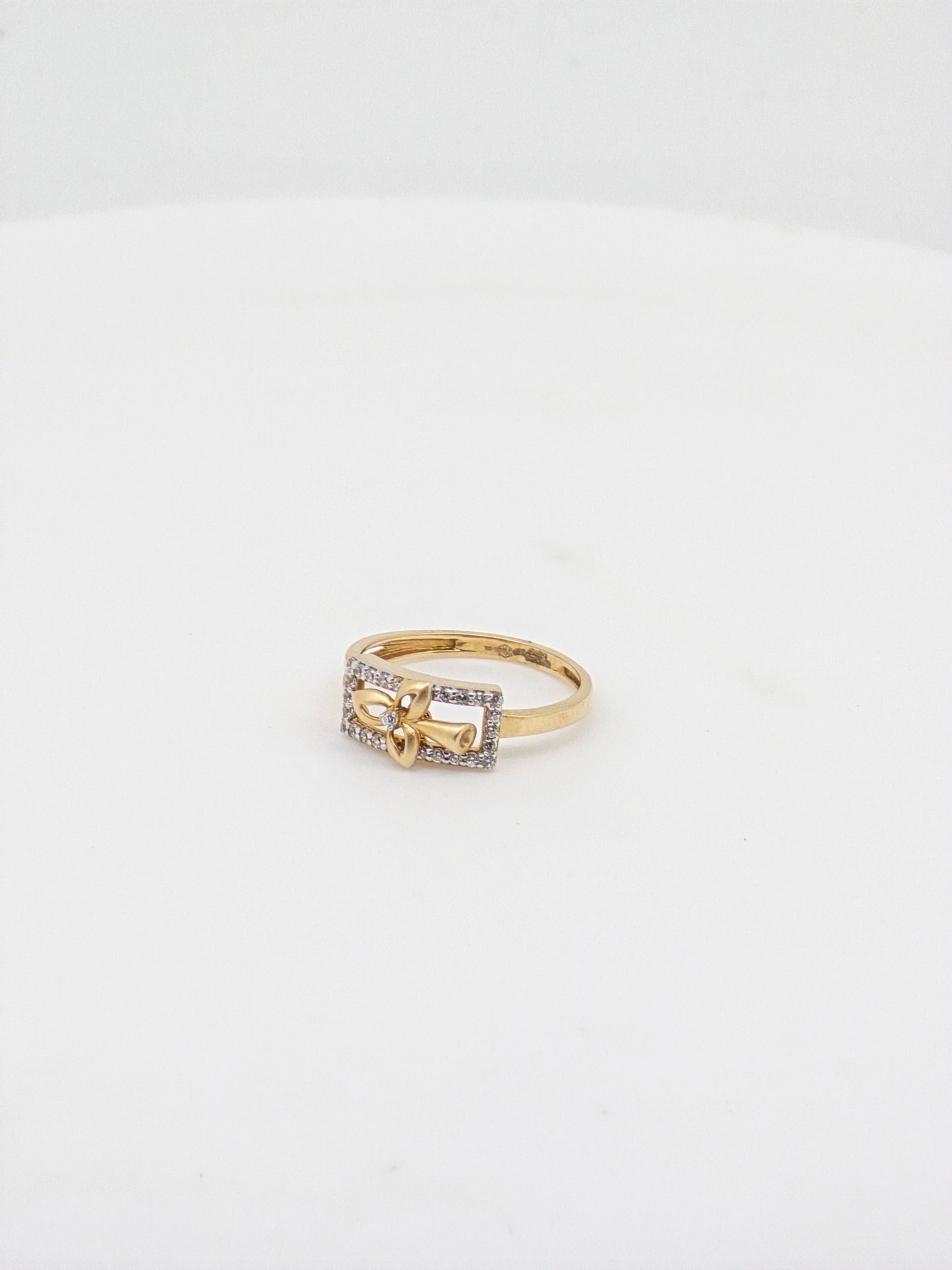 CZ RING 18K SRJ-LR-3703